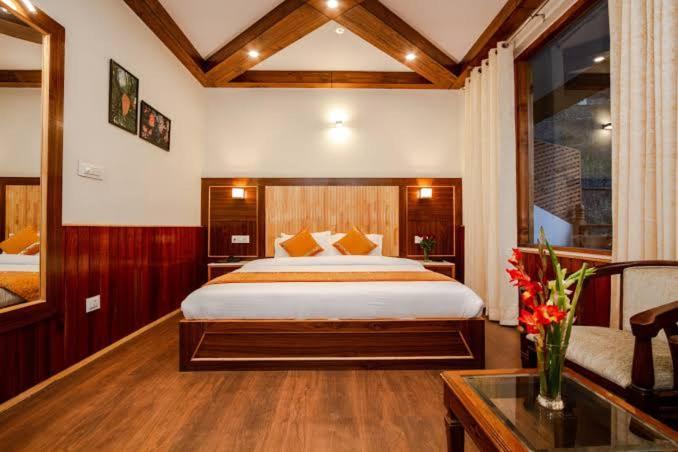 Royal Rajasthan Regency - Hotel & Restaurant Манали Экстерьер фото